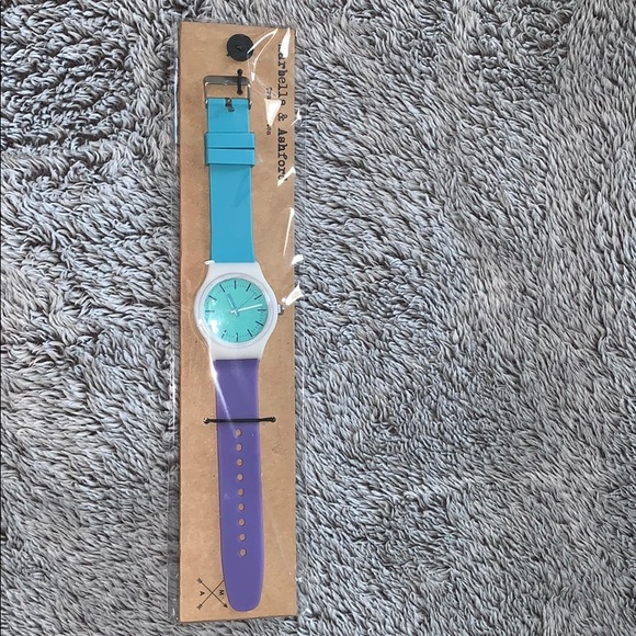 Watch - Picture 1 of 1